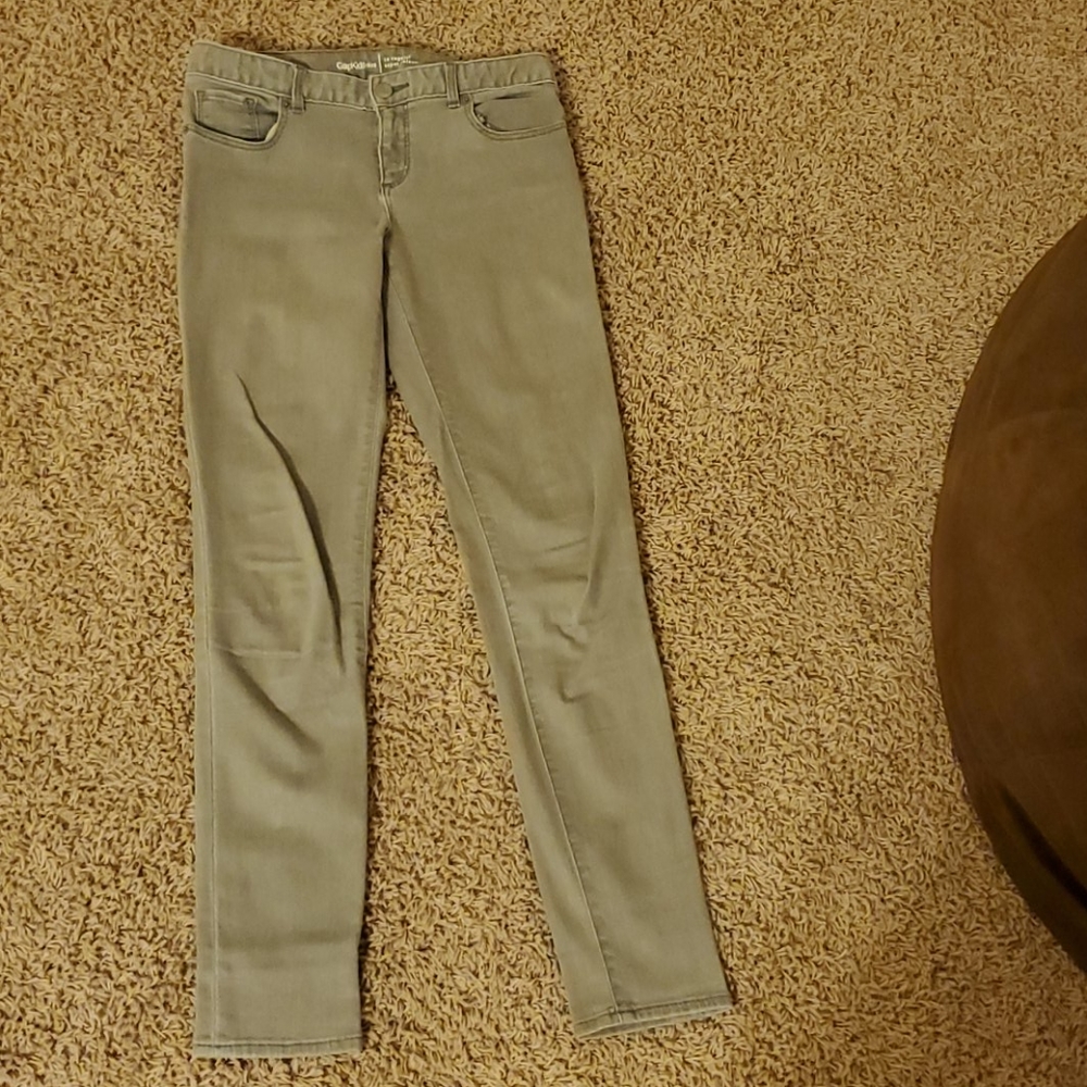 grey jeans
